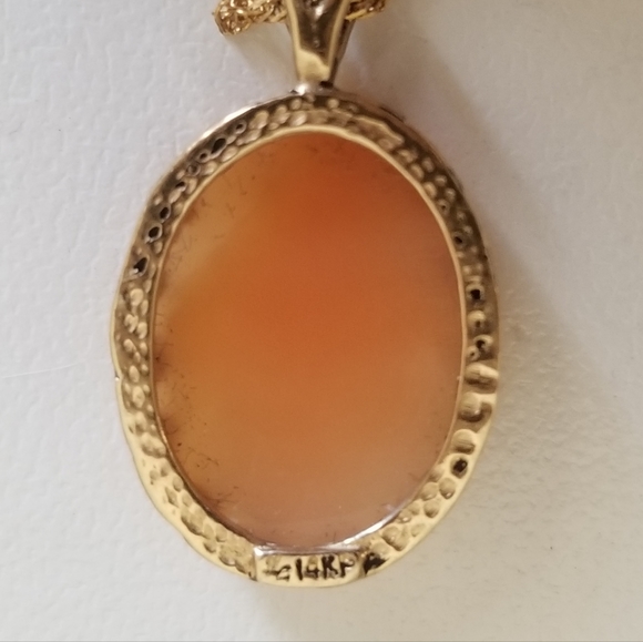 14K Gold Vintage Religious Cameo Pendant Necklace - Picture 9 of 14
